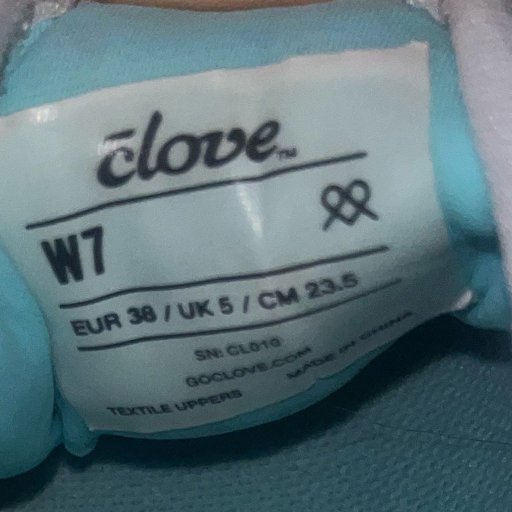 Clove Limited Edition Classic Sneaker In Electron Rose - Picture 4 of 4